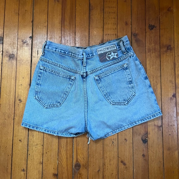 Women’s Mom short - Picture 2 of 6